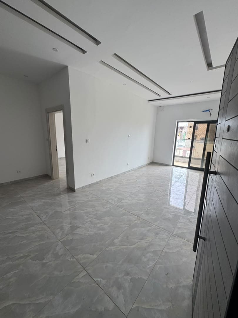 APPARTEMENT F4 à louer aux ALMADIES RECASEMENT
